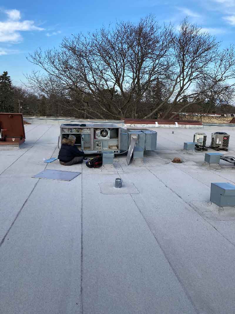 Commercial rooftop HVAC preventive maintenance service