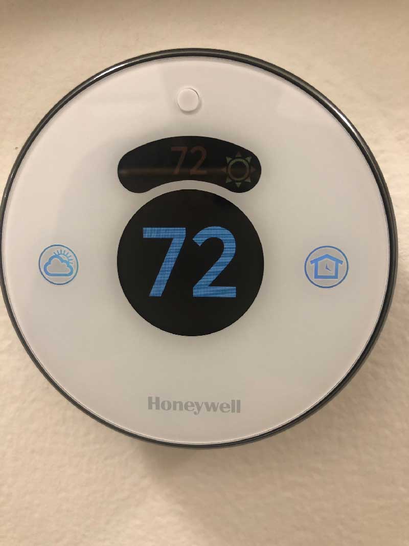 Smart thermostat installation in Des Plaines IL for residential HVAC control